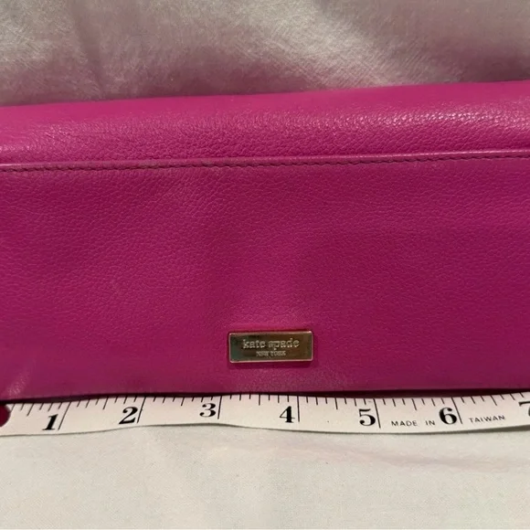 Kate Spade VGUC Bubblegum Pink
Leather VillabellaAve Mara Bow Wristlet
W/COA - Picture 4 of 12